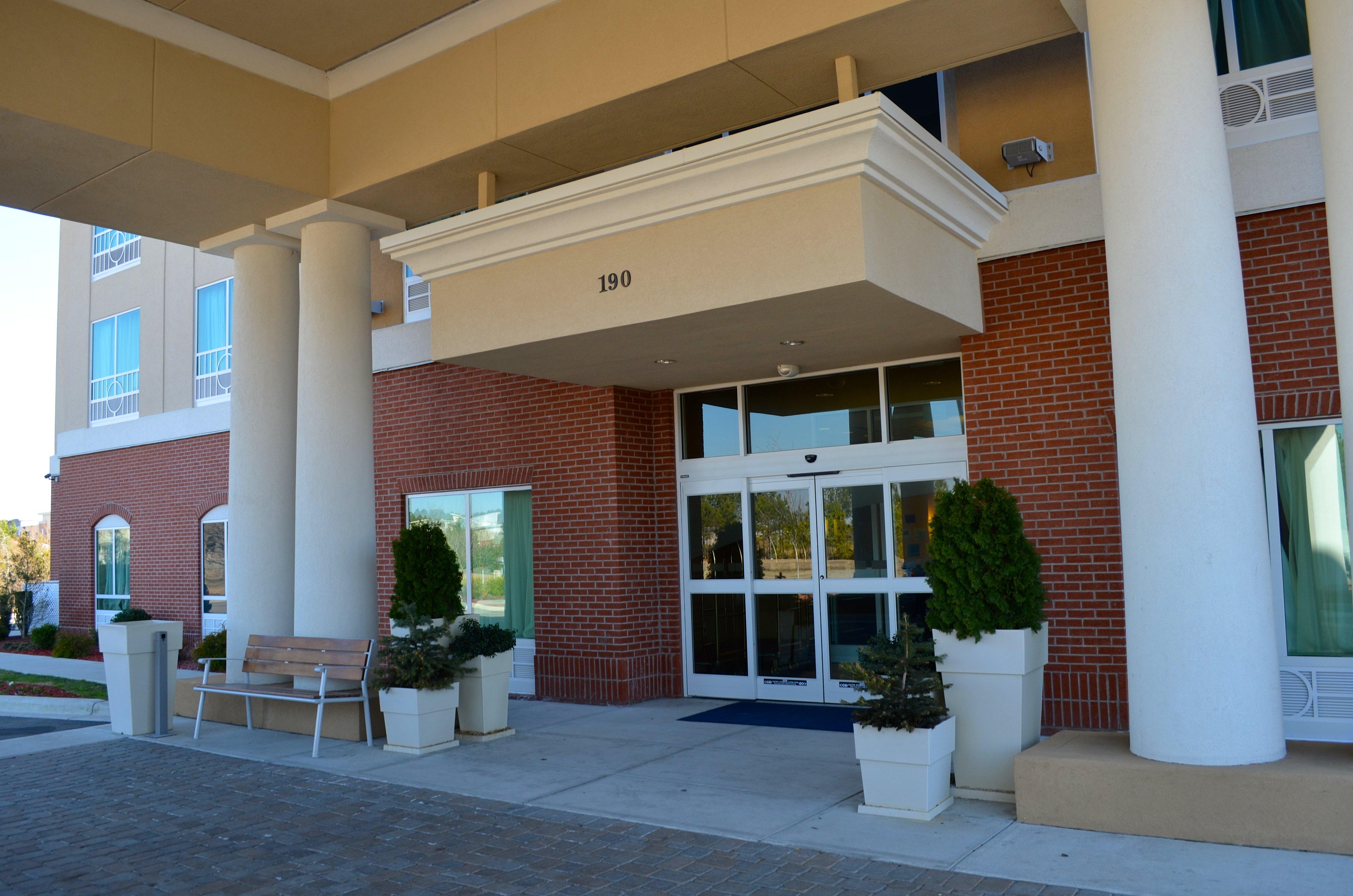 Holiday Inn Express & Suites - Smithfield/Selma By Ihg Ngoại thất bức ảnh